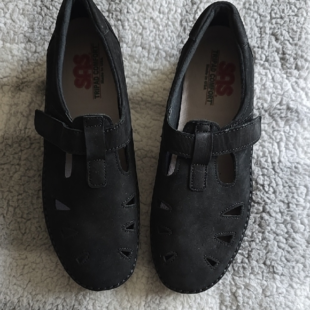 SAS Black Leather Cutout Loafers Size 8.5